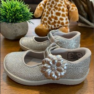 Stride Rite Haylie Silver Glitter Mary Jane Shoes